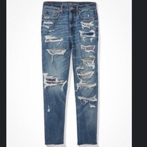 ✨NEW✨ AE Ripped ‘90s Boyfriend Jean